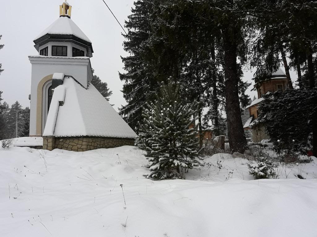 Hotel Krym Jaremče Esterno foto