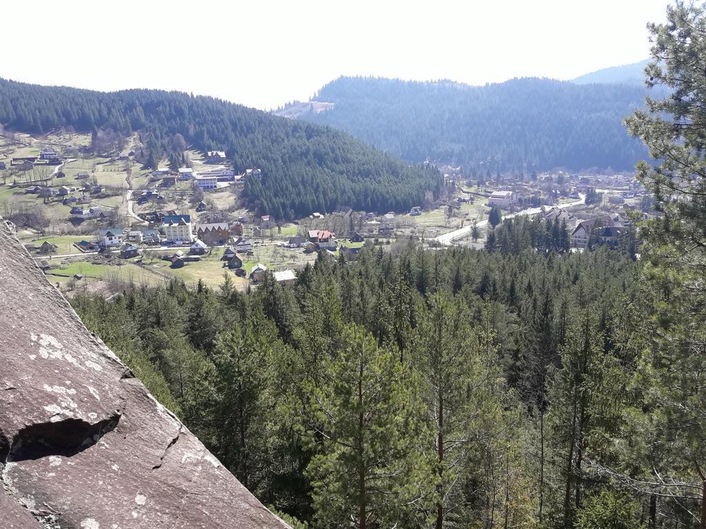 Hotel Krym Jaremče Esterno foto