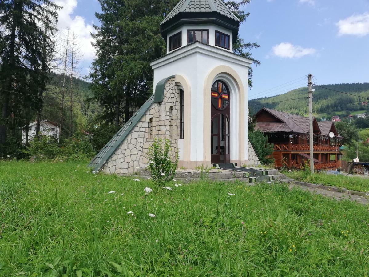 Hotel Krym Jaremče Esterno foto